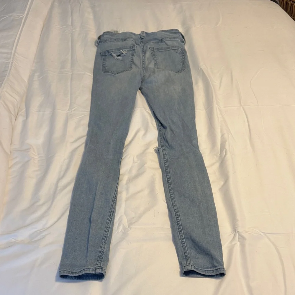 Hollister Light Blue Ripped Skinny Jeans - Picture 4 of 4